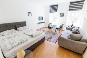 Central Apartment, 1 Min to Metro, free Garage, Wien, Österreich